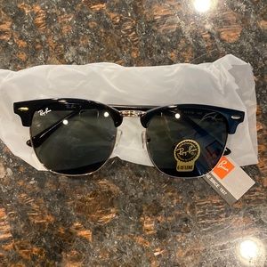 NWT Ray Ban Lei peng sunglasses